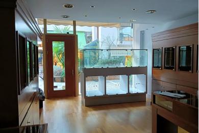 Хранить Покупка - Кифисиа, Афины - Северные пригороды